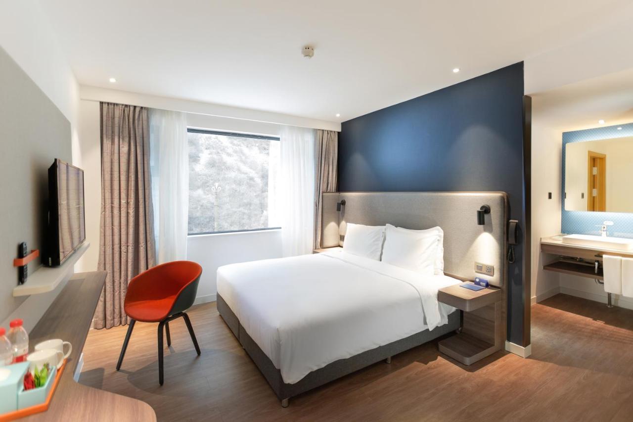 Holiday Inn Express Jiuzhaigou,Only 600 Meters To Jiuzhaigou Park By Ihg Екстер'єр фото