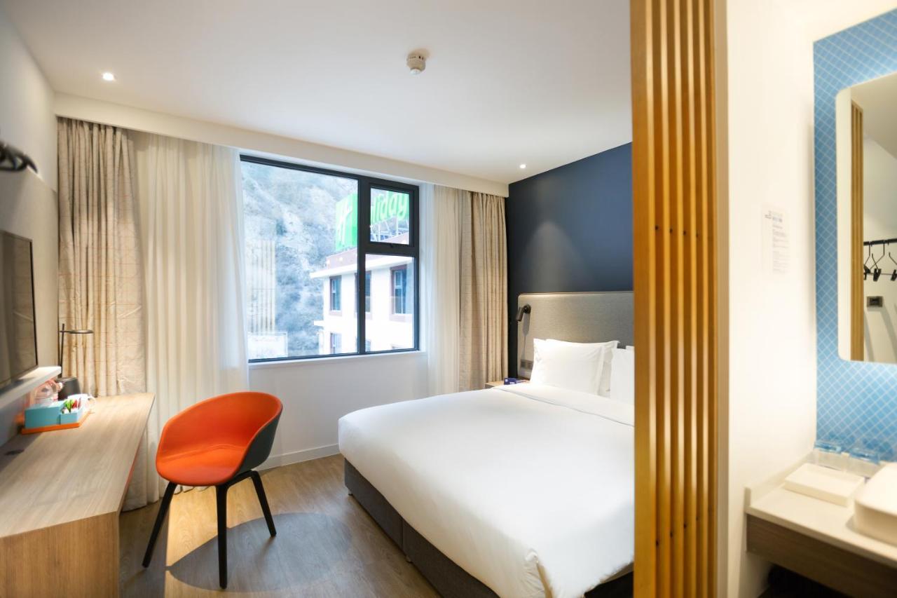 Holiday Inn Express Jiuzhaigou,Only 600 Meters To Jiuzhaigou Park By Ihg Екстер'єр фото